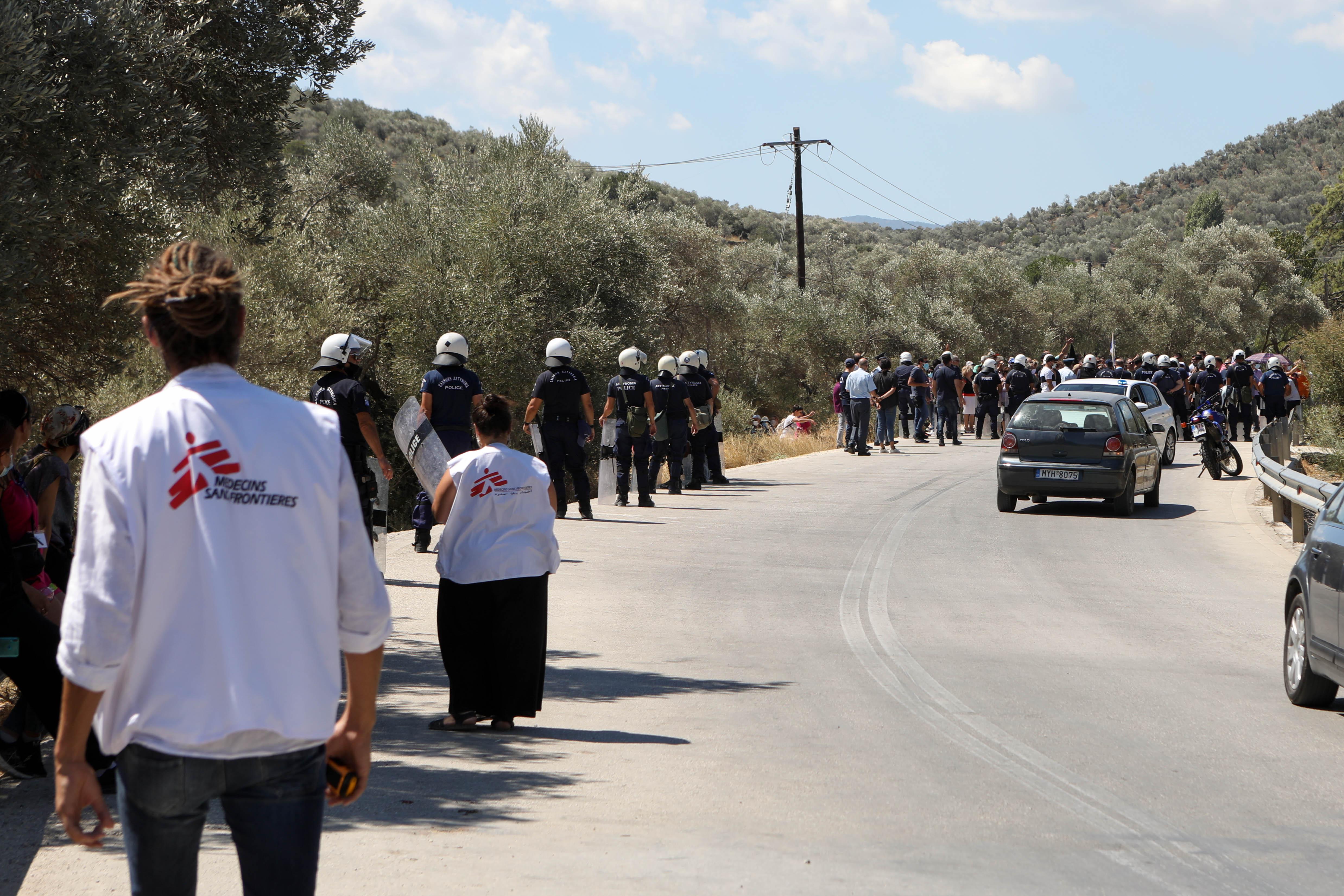 Anti-migrant attack on health facilities outside Moria camp, Lesbos, Greece